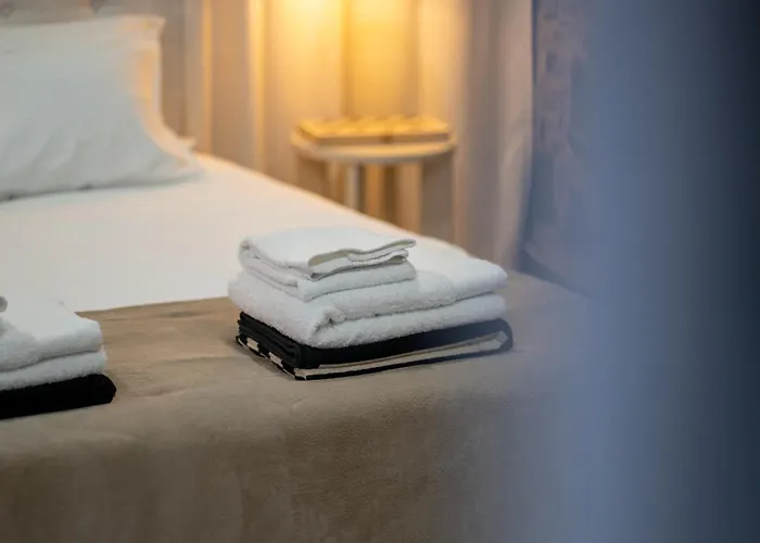 Calma Retreat - Pool & アパート *