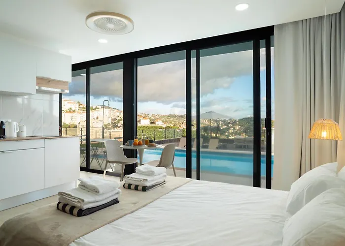 Calma Retreat - Pool & *